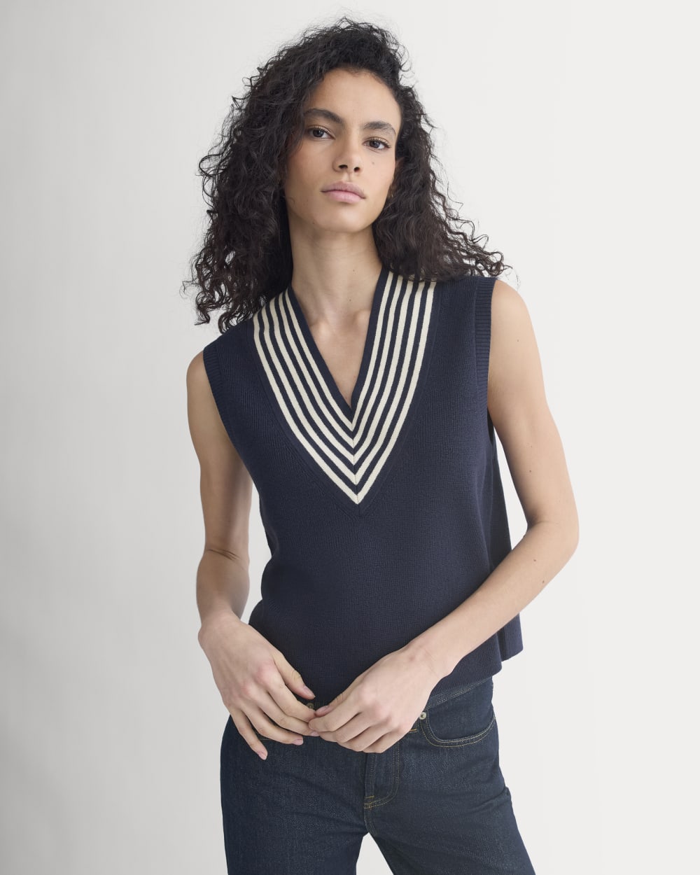 womens-relaxed-v-neck-vest-cottonmerino-navy | primary
