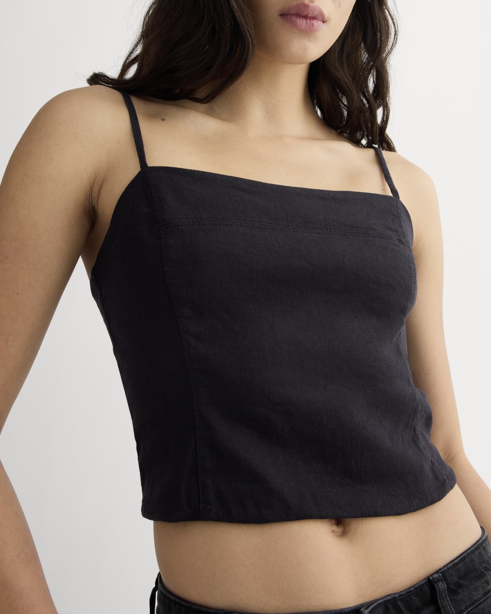 The Seamed Top in Stretch Linen | Black – Everlane