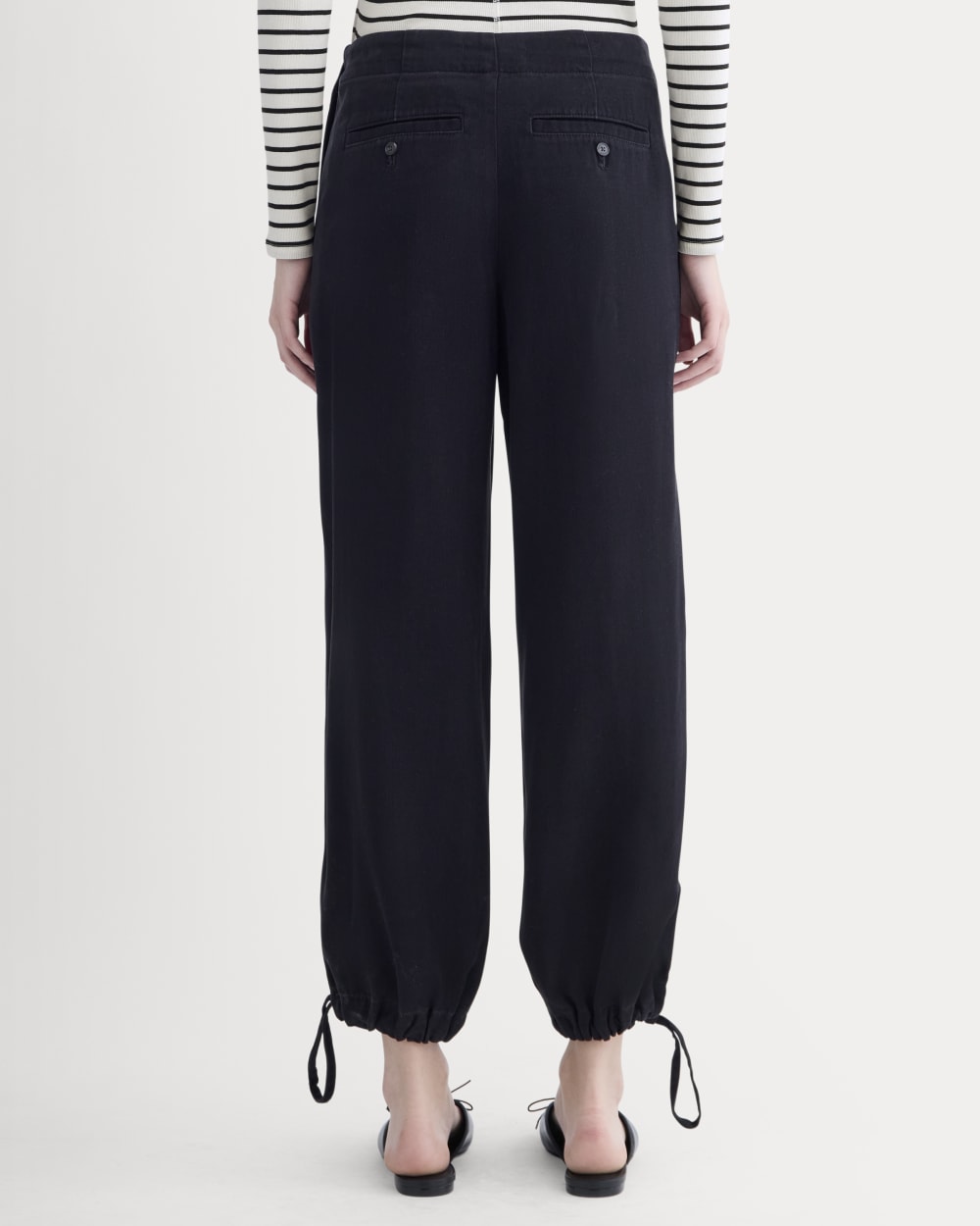 womens-chino-jogger-in-buttersoft-black