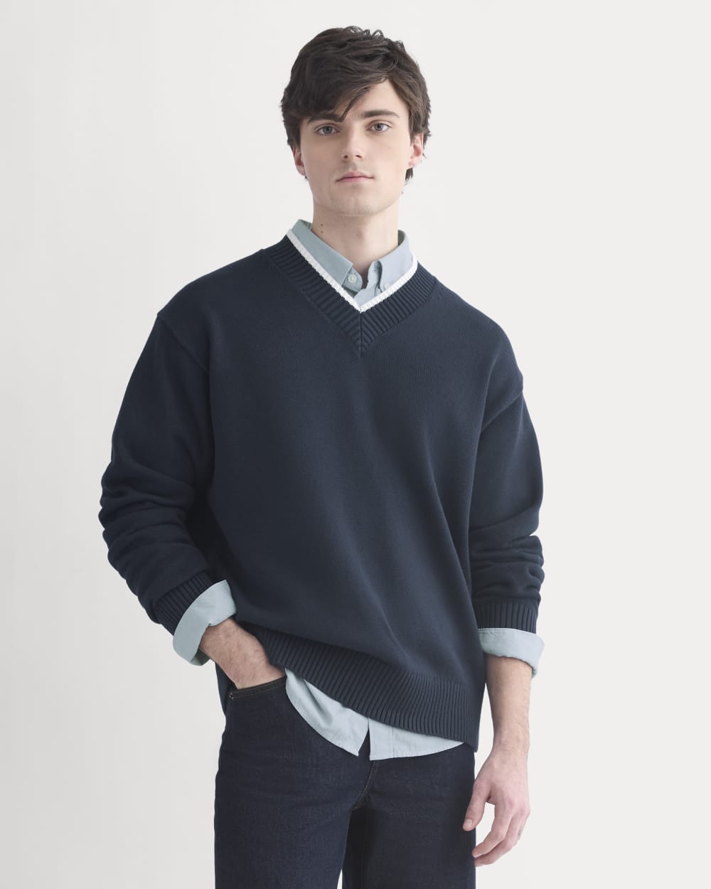 mens-relaxed-v-neck-sweater-cotton-deep-navy | primary