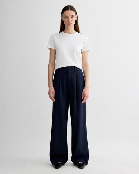 The Draper Pleated Pant in Buttersmooth | Navy | 32