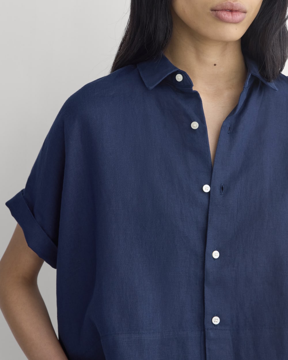 womens-the-boxy-shirt-in-linen-navy