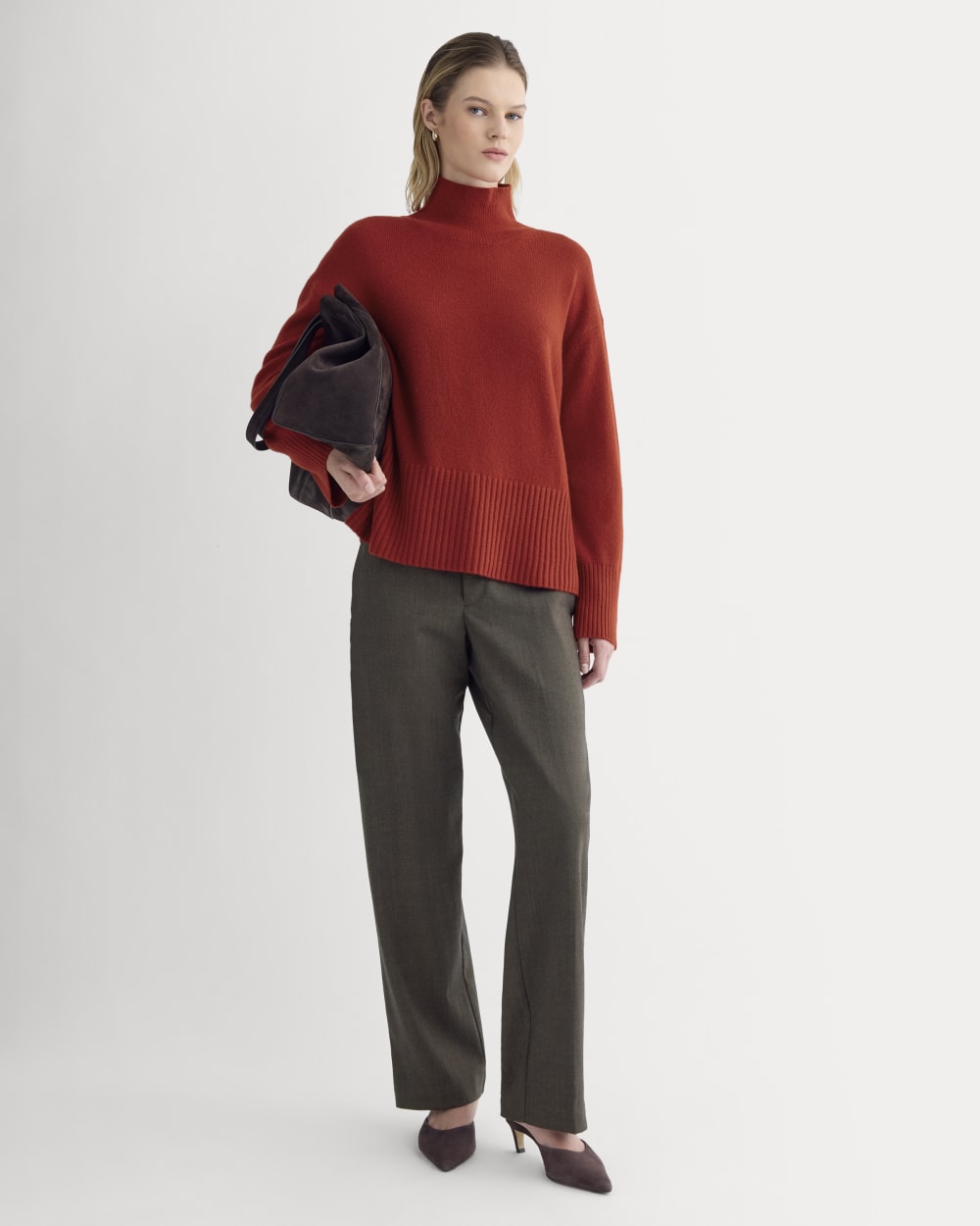 The Boxy Turtleneck in Cashmere | Berry Red – Everlane