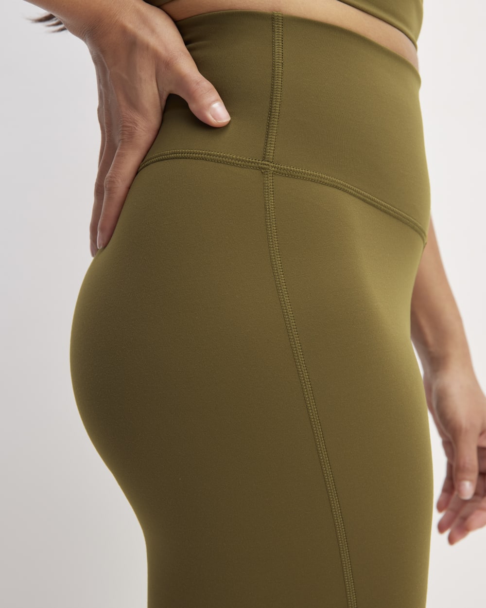 womens-perform-flare-legging-beech