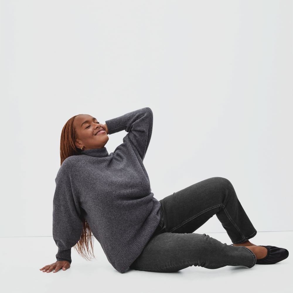 womens-curvy-cheeky-straight-jean-washed-black