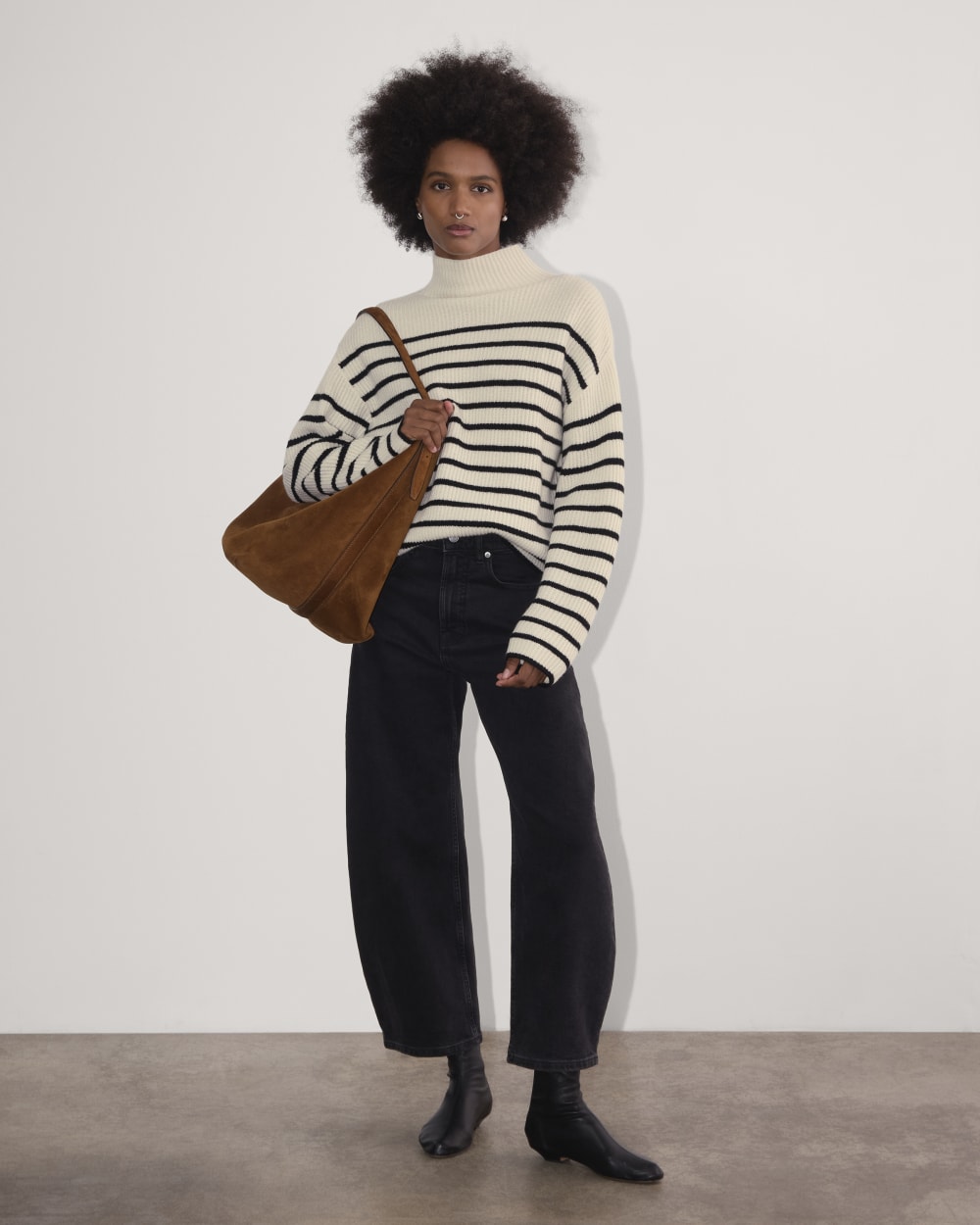 The Fisherman Turtleneck in Wool Cashmere | Bone / Black – Everlane