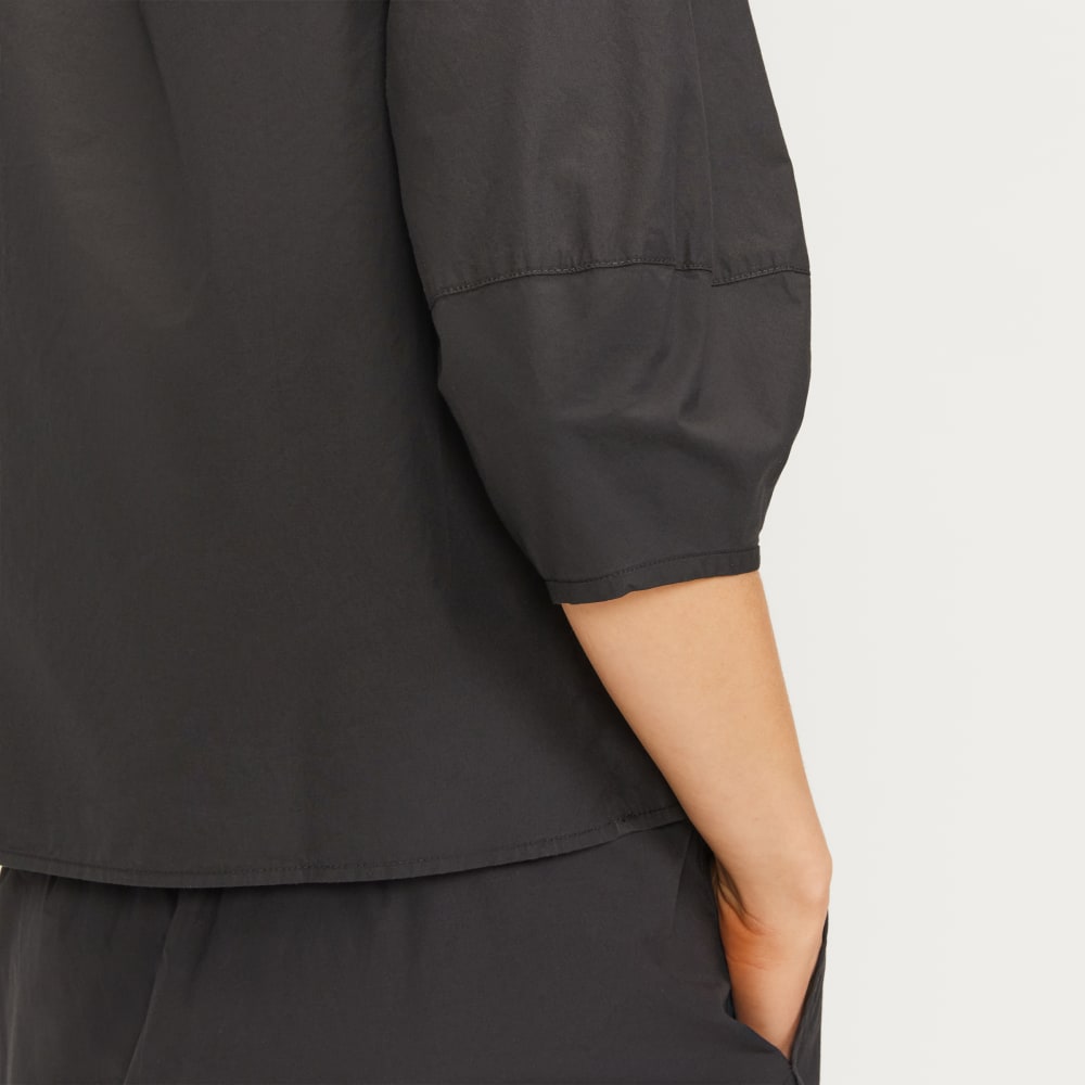 womens-poplin-scoop-neck-top-black