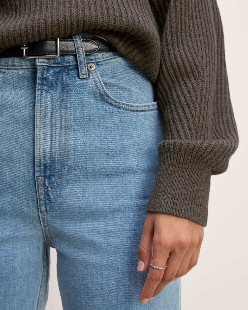 The Cocoon Crew in Everyday Cotton | Heathered Charcoal – Everlane