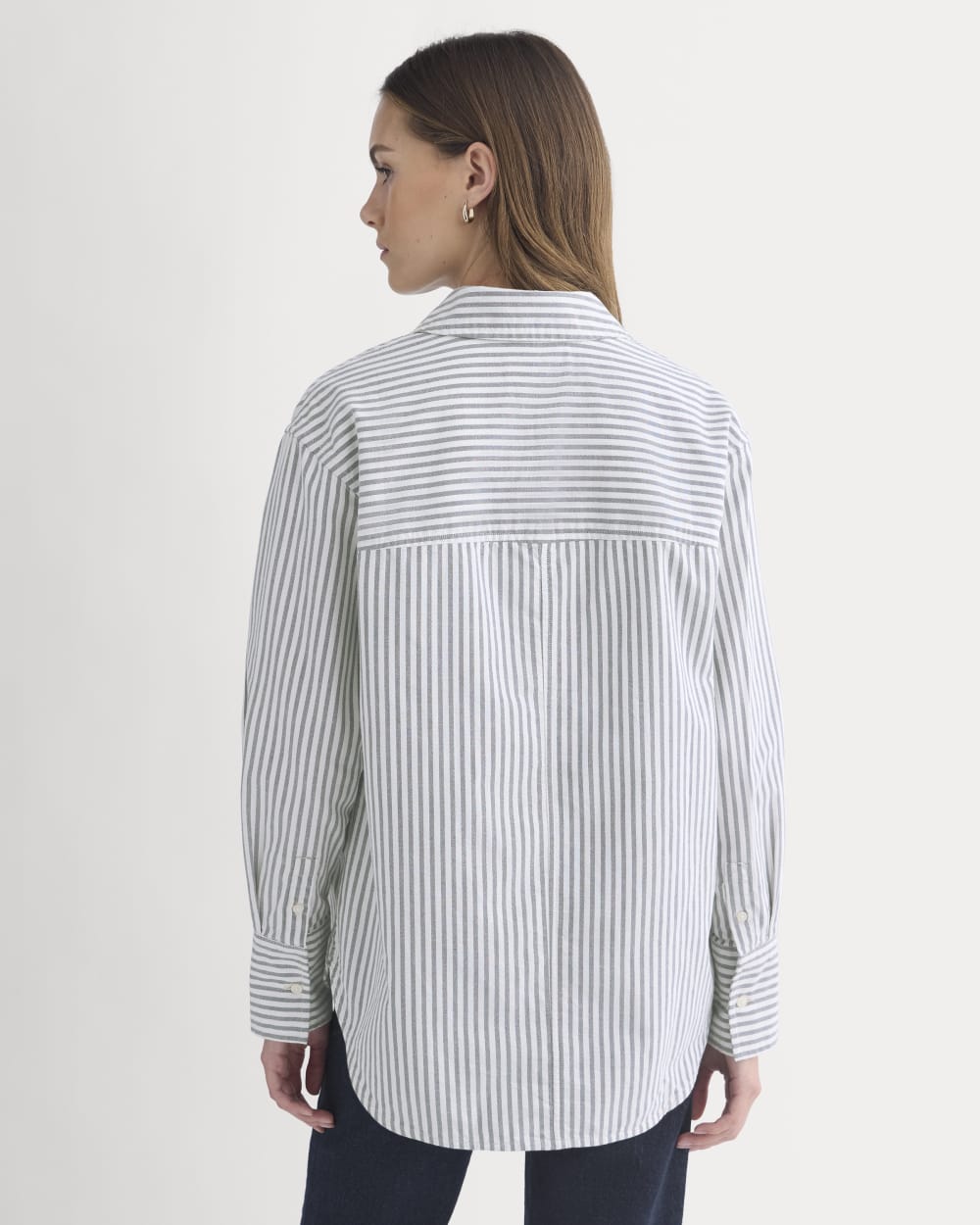 womens-everyday-oxford-shirt-bone-navy