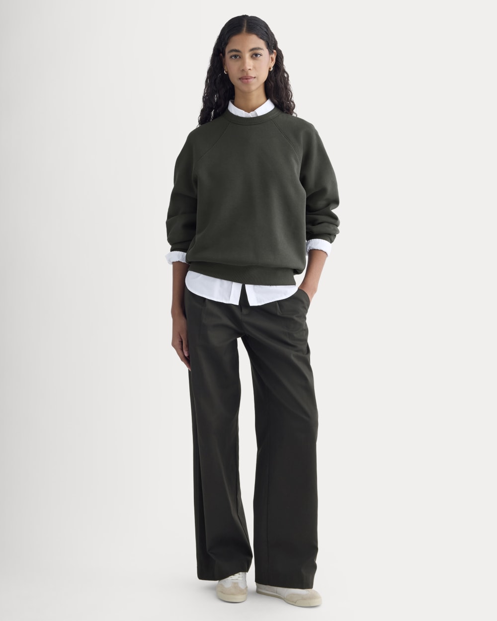 womens-fleece-raglan-crewneck-washed-black