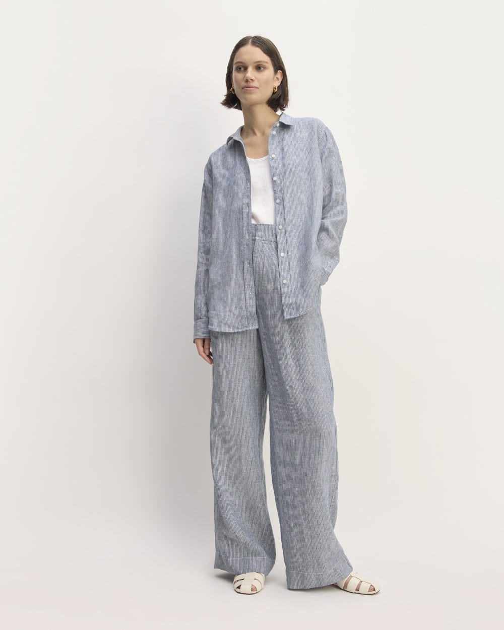 womens-relaxed-linen-shirt-white-blue