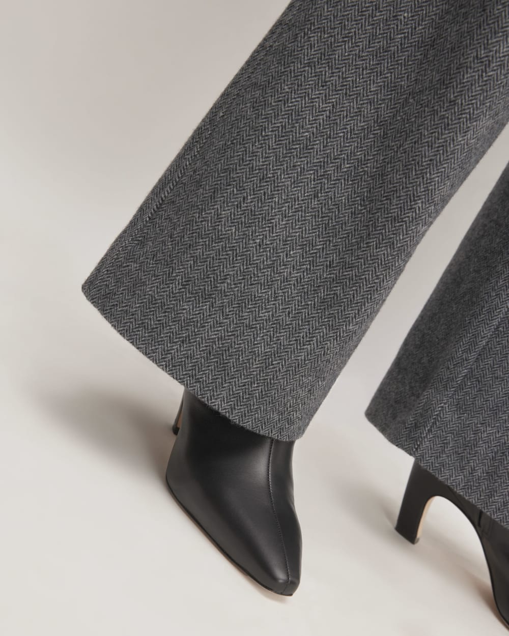 The ReWool® Way-High Drape Pant | Grey Herringbone – Everlane