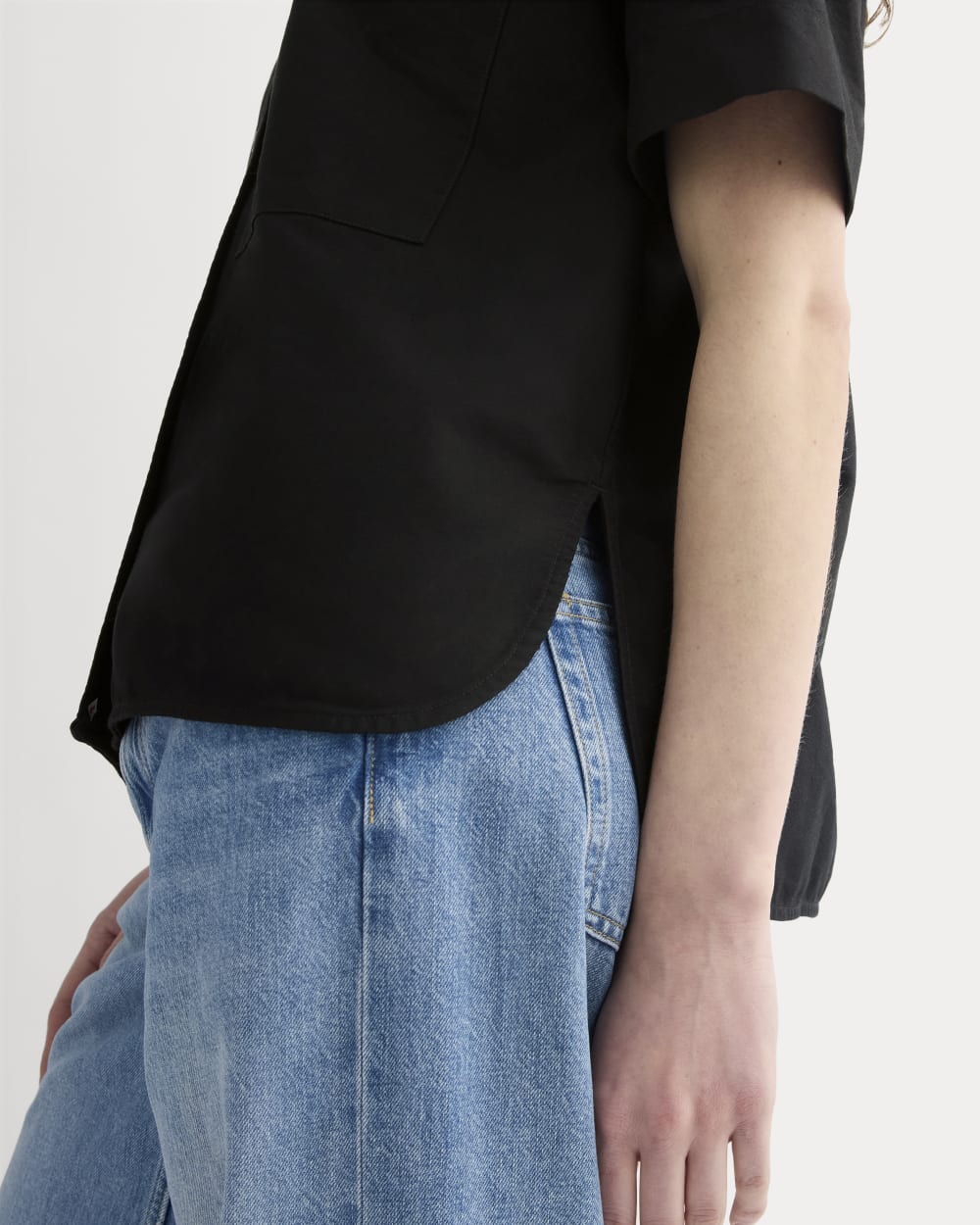 womens-short-sleeve-boxy-oxford-black