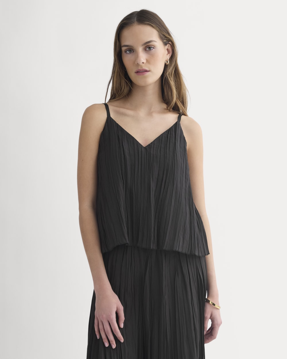 womens-crinkle-trapeze-tank-black | primary