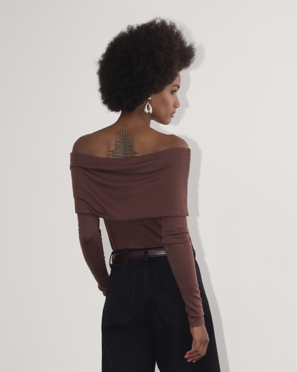 The Off-the-Shoulder Top in Butterluxe | Dark Mahogany – Everlane