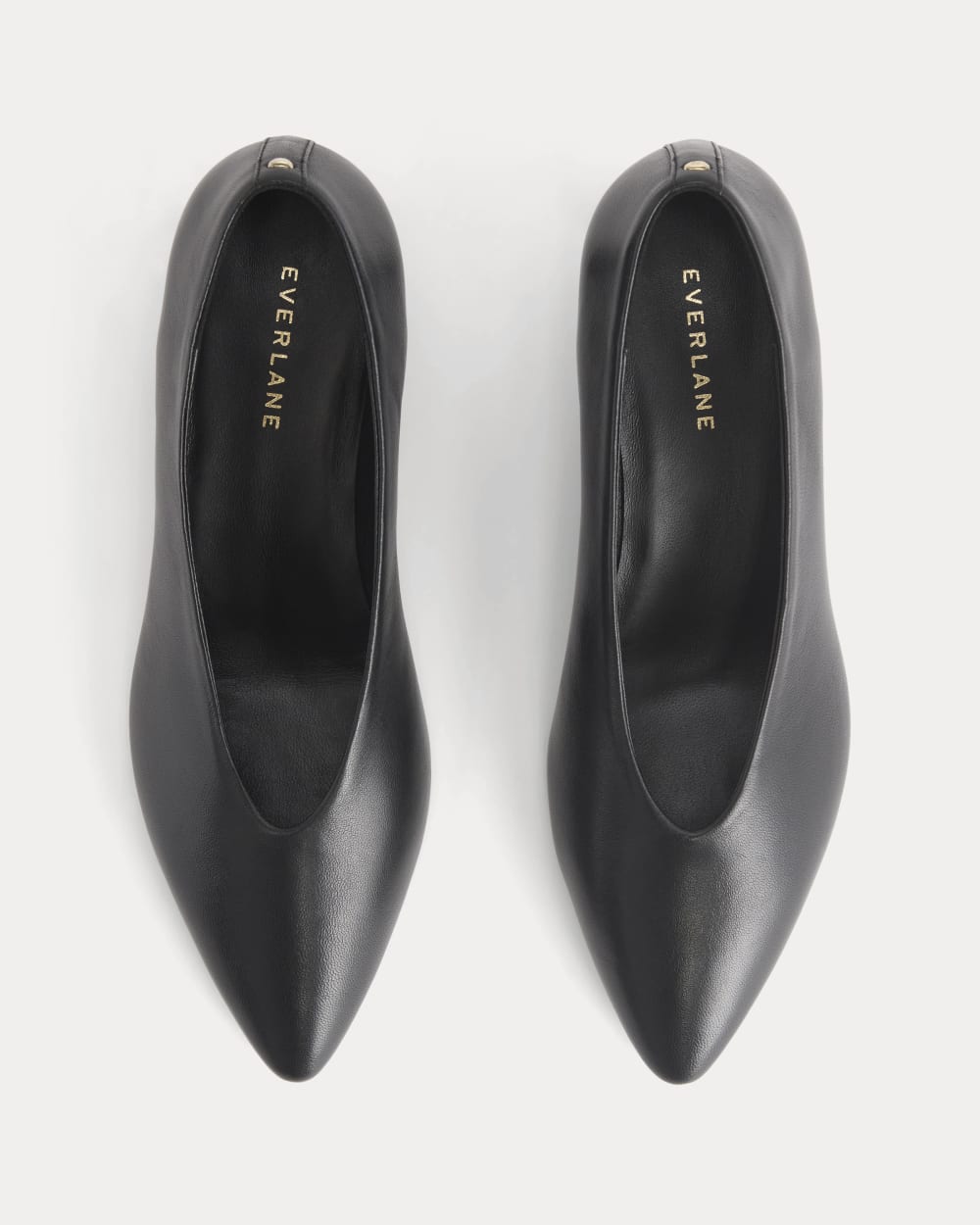 Made in Italy Almond-Toe Pump | Black Leather – Everlane