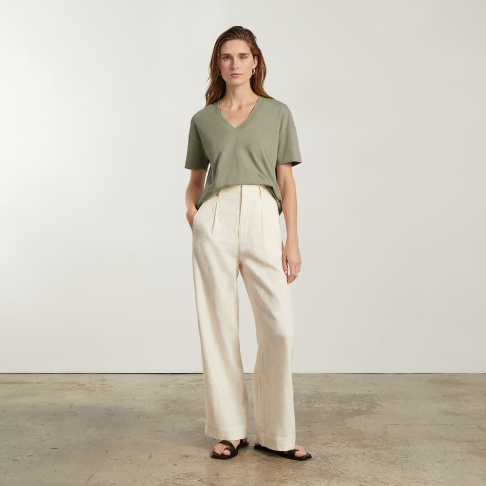 womens-organic-ctn-boxy-v-tee-reed
