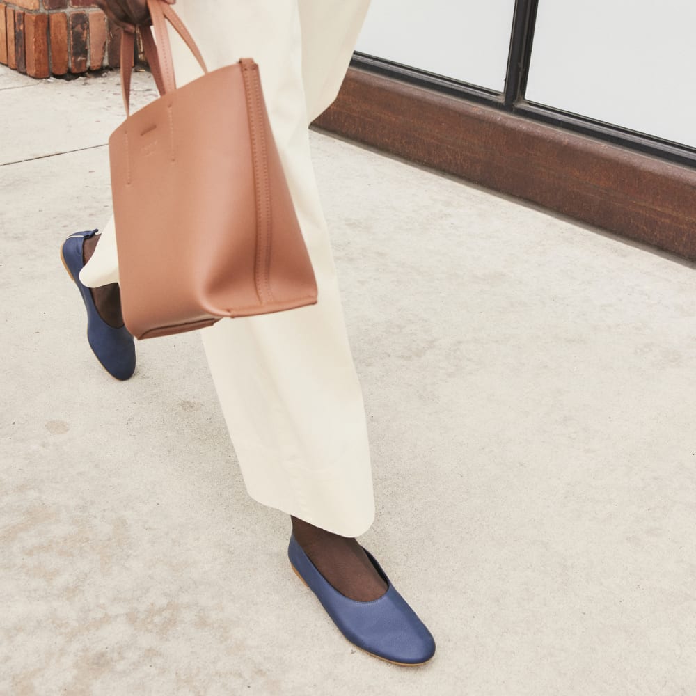 womens-day-glove-navy