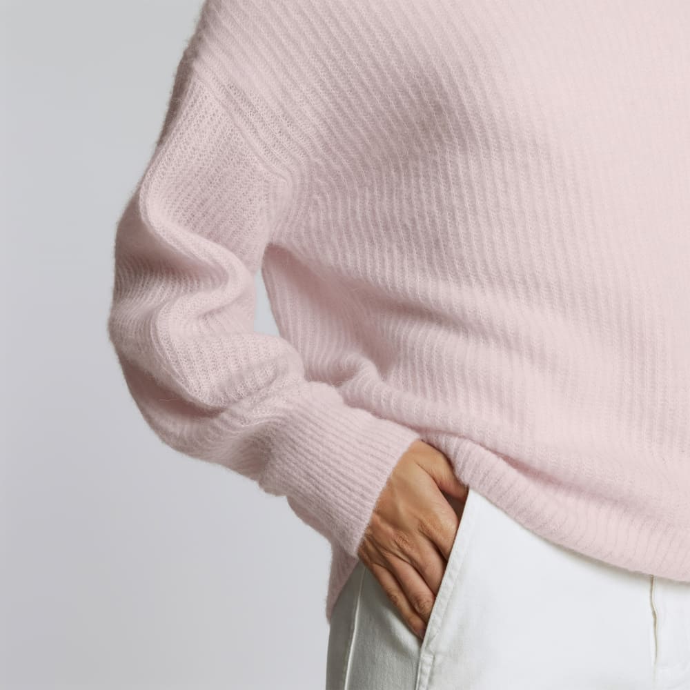 womens-alpaca-crew-tinted-lilac