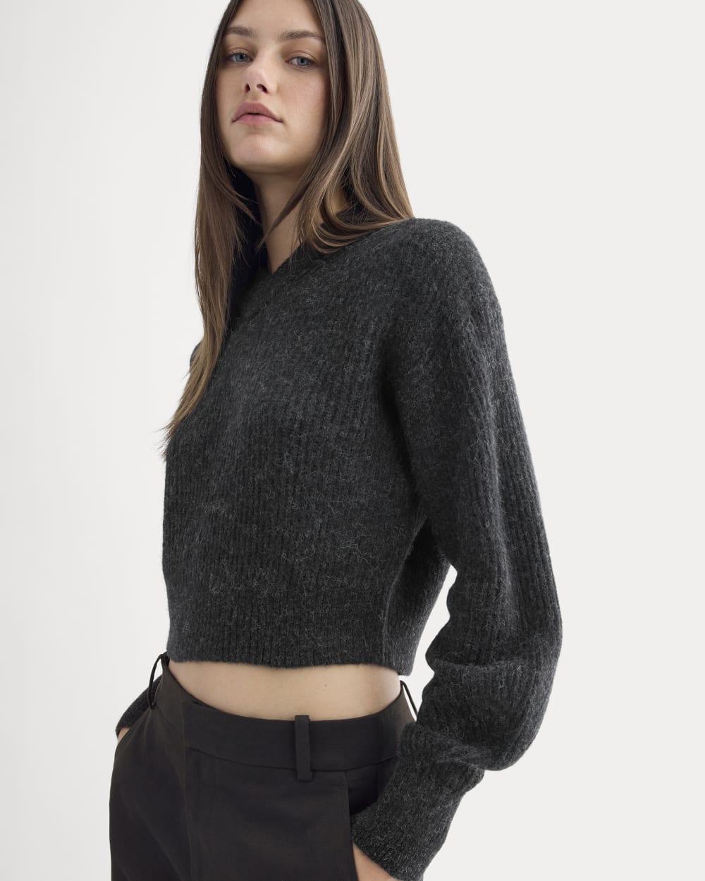 THEREDTHREAD S knit fit top cocoon 黒 Cropped Cocoon Sweater in Alpaca | Heathered Black – Everlane