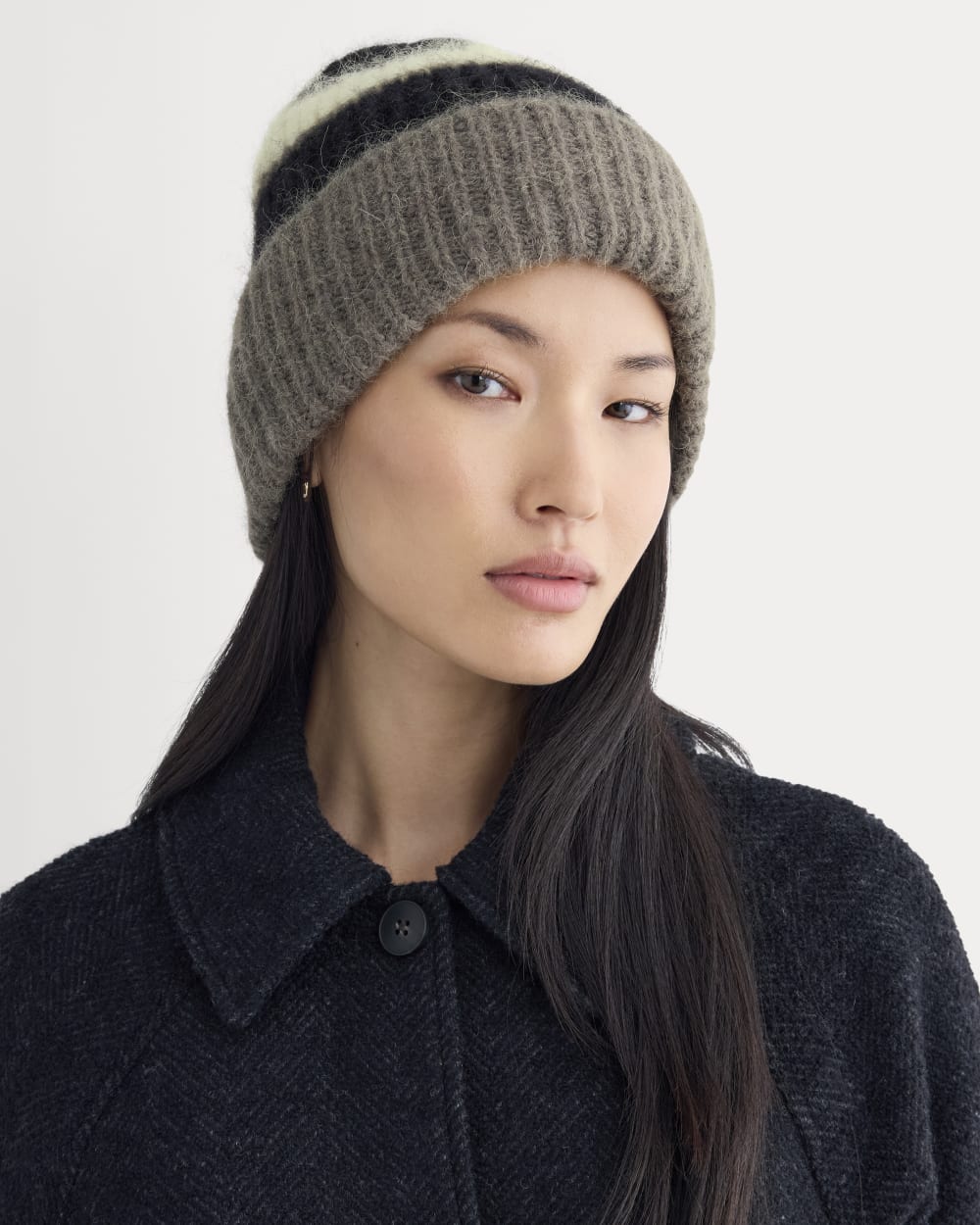 Plush Alpaca Beanie | Mid Grey Heather/Black/Bone – Everlane