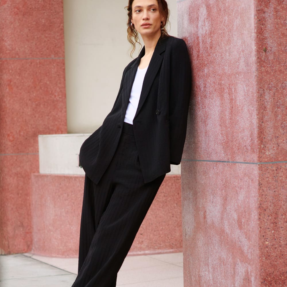 womens-drapey-city-stripe-blazer-black
