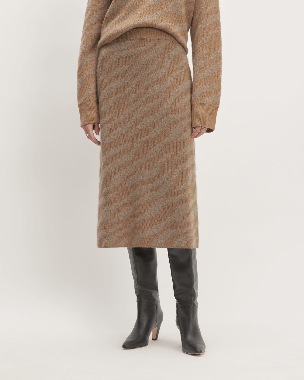 womens-alpaca-jacquard-skirt-camel-medium-brown