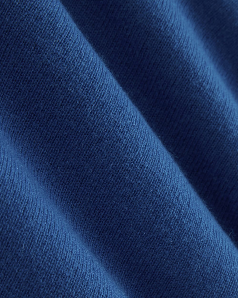 womens-cashmere-relaxed-v-neck-classic-blue
