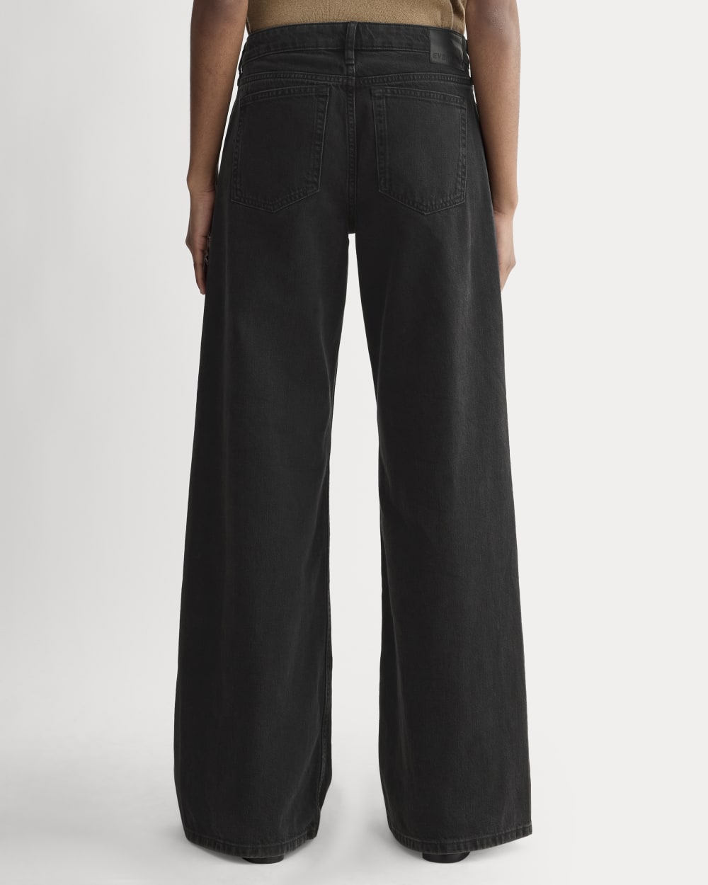 womens-low-key-jean-washed-black