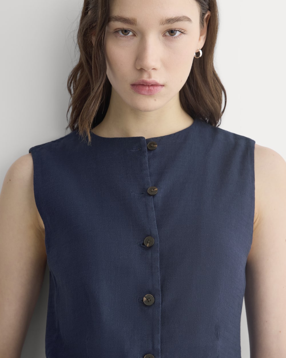 womens-long-vest-in-stretch-linen-navy
