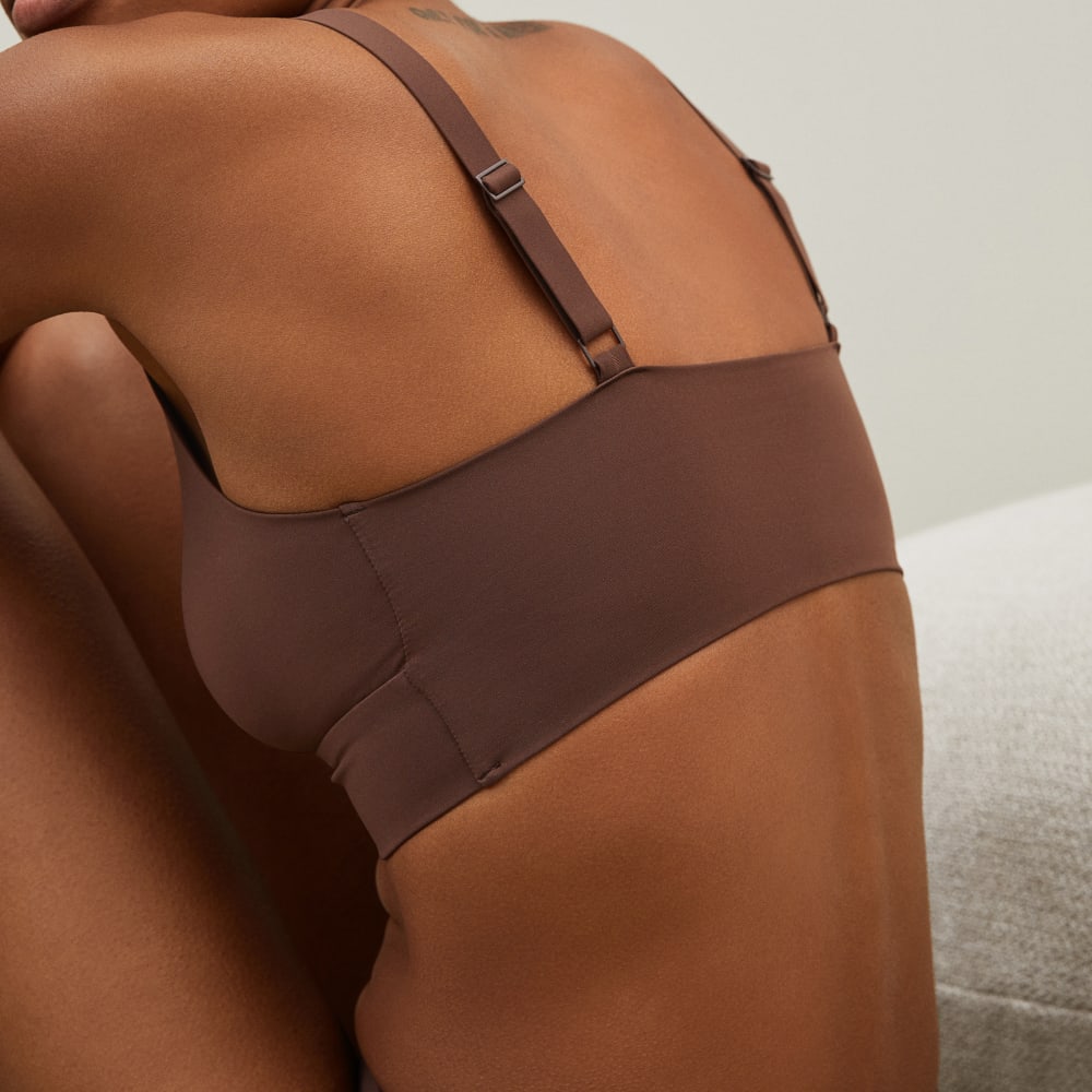 The Invisible Bra | Dark Tan – Everlane