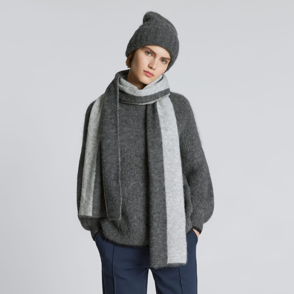 unisex-alpaca-patterned-scarf-light-hthr-grey-dark-charcoal