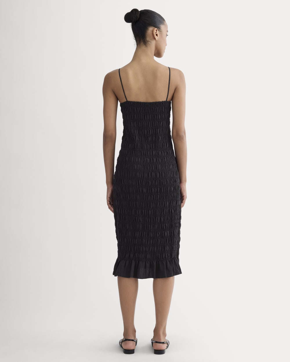 Everlane Smocked Column Dress In Black, Size XXS, Viscose Everlane Smocked Column Dress In Black, Size XXS, Viscose