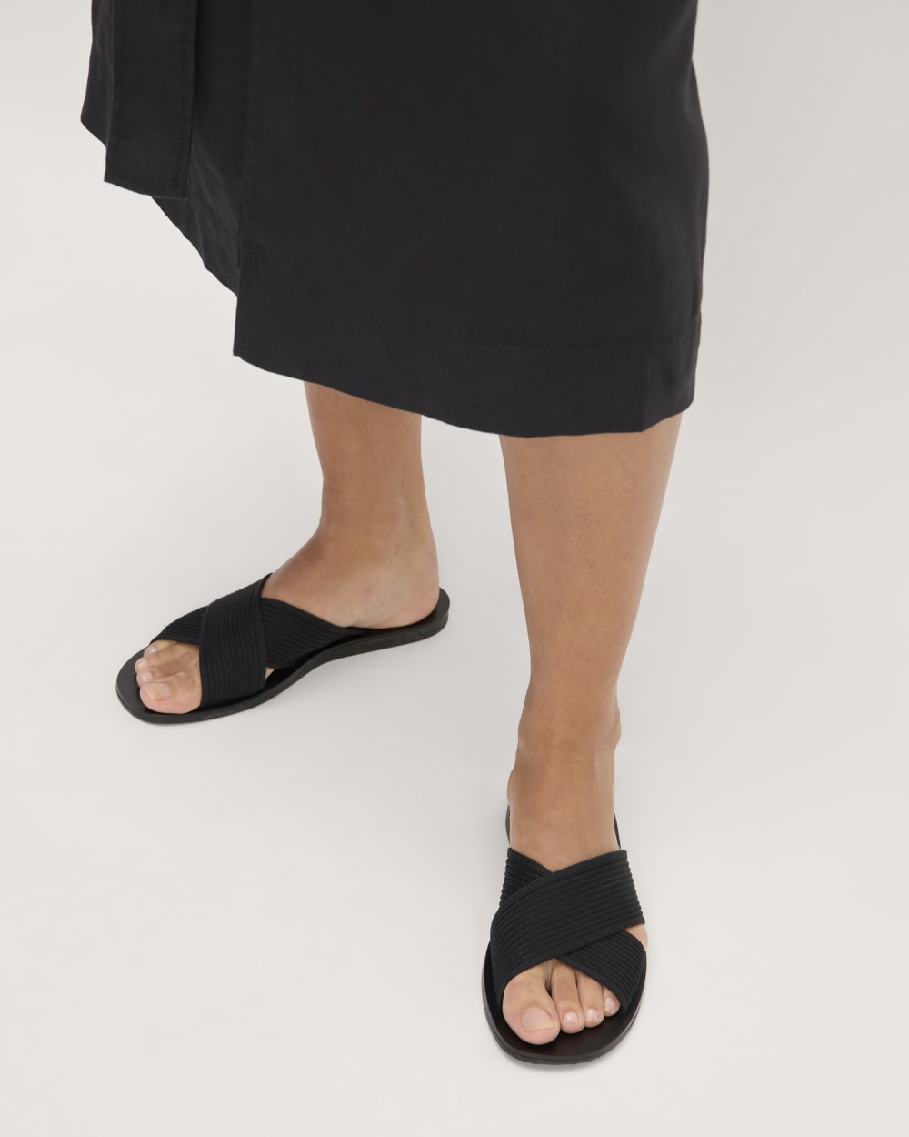 womens-reknit-day-crossover-sandal-black | alt