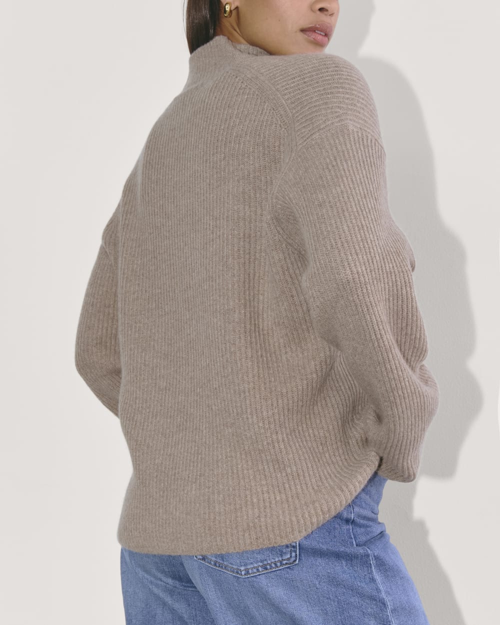 The Cocoon Henley in Wool Cashmere | Oatmeal – Everlane