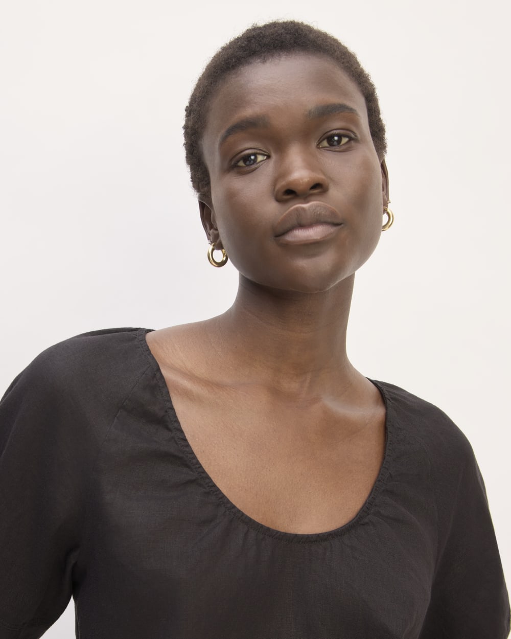 The Scoop Top in Linen | Black – Everlane