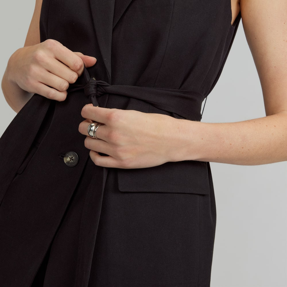 womens-tencel-sleeveless-blazer-black