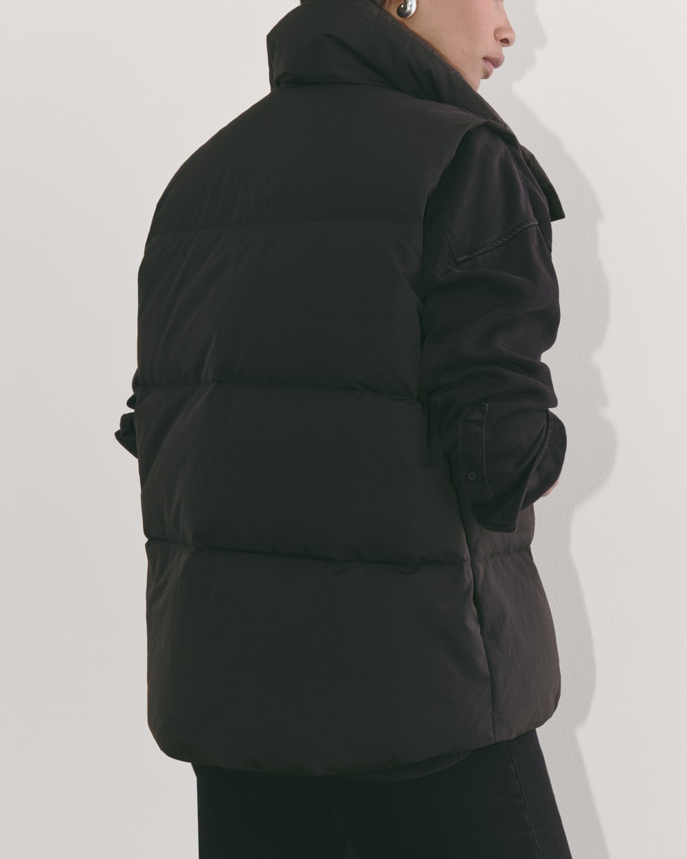 womens-redown-vest-black