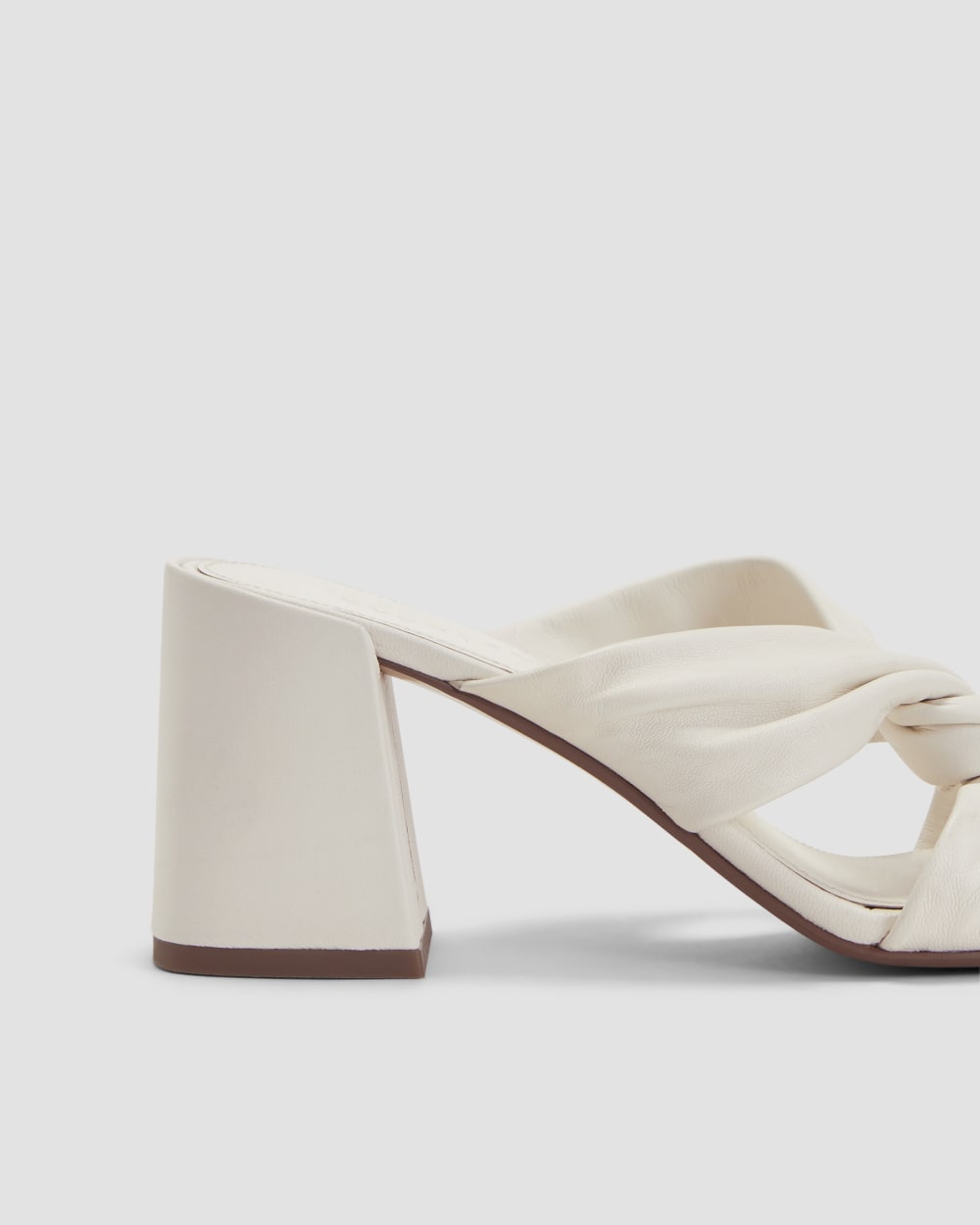 womens-leather-day-twist-heel-canvas