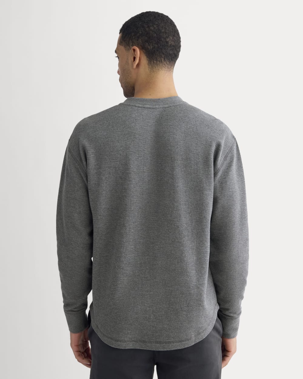 Thermal Henley in Cozy Waffle | Heathered Charcoal – Everlane