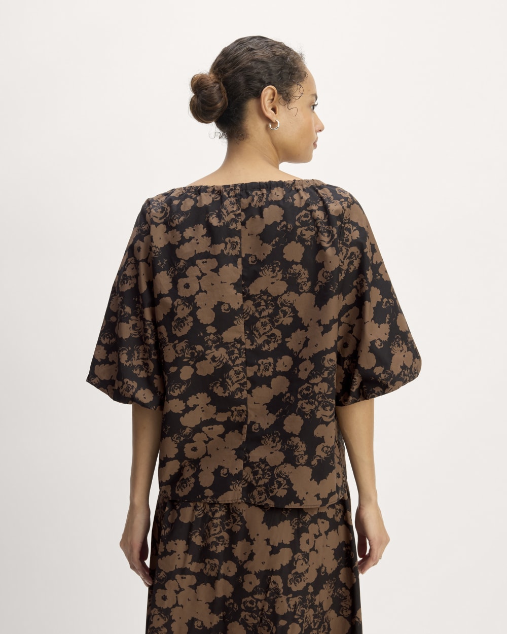 womens-supima-puff-sleeve-top-black-cocoa-floral