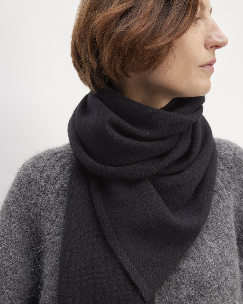 womens-recashmere-scarf-black
