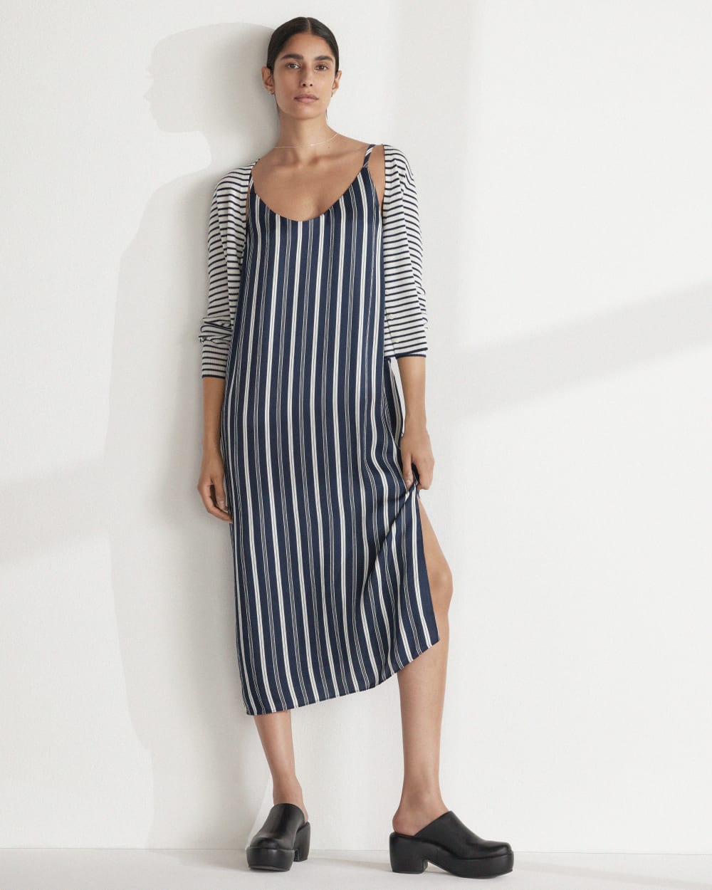 womens-ultrafine-merino-ribbed-cardigan-bone-navy