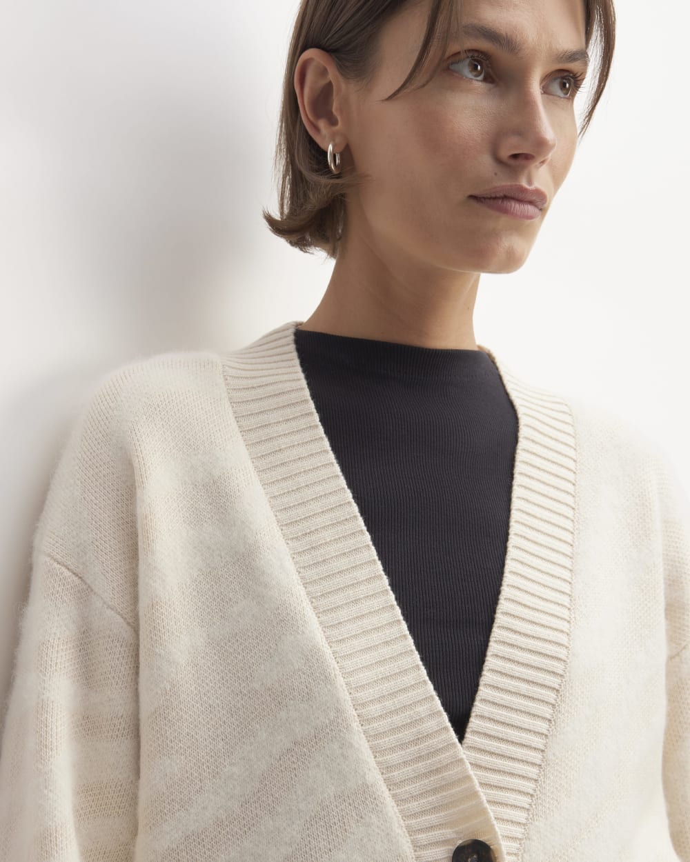 womens-alpaca-tiger-jacquard-cardigan-canvas-snow