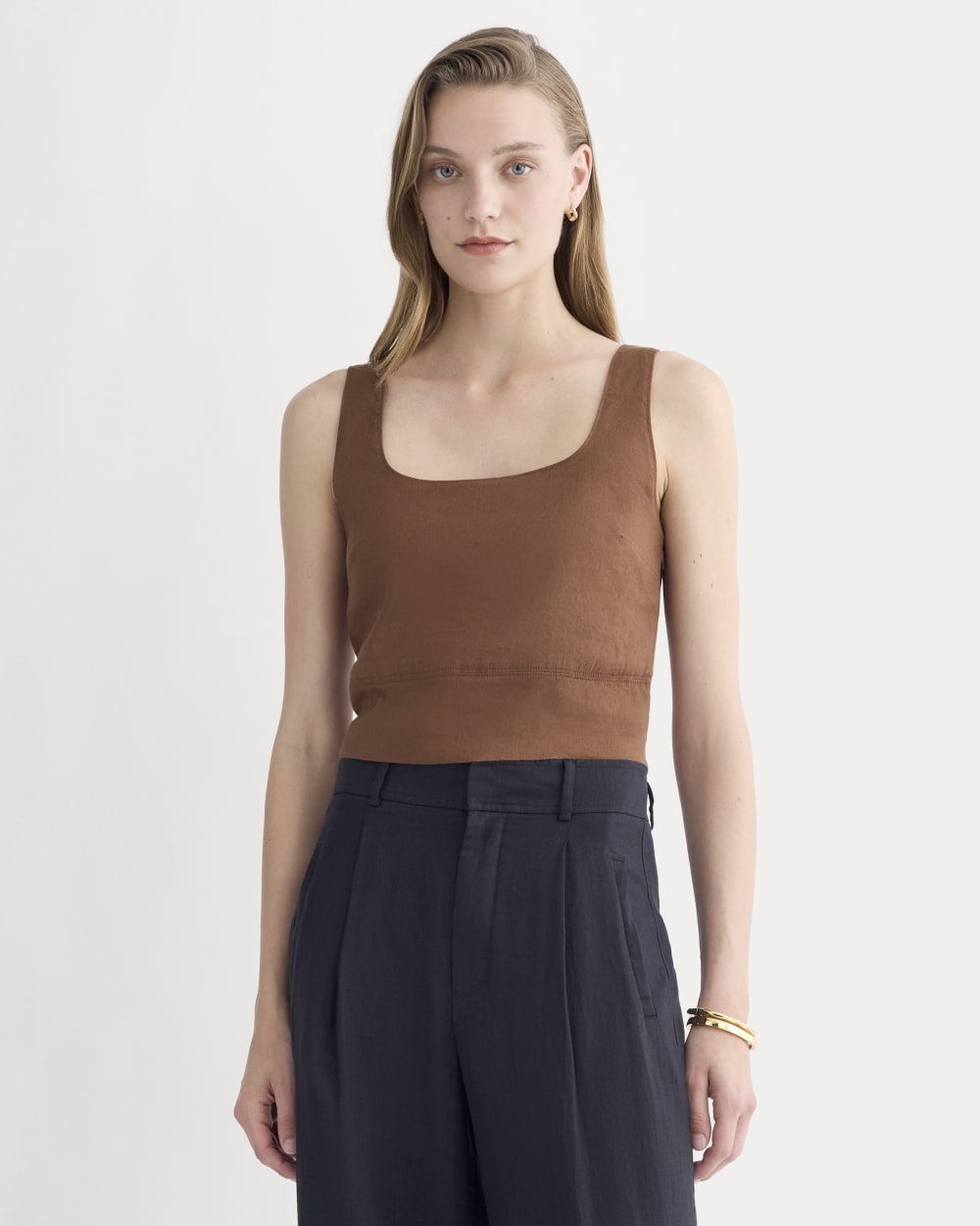 womens-square-tank-in-stretch-linen-cedarwood | primary