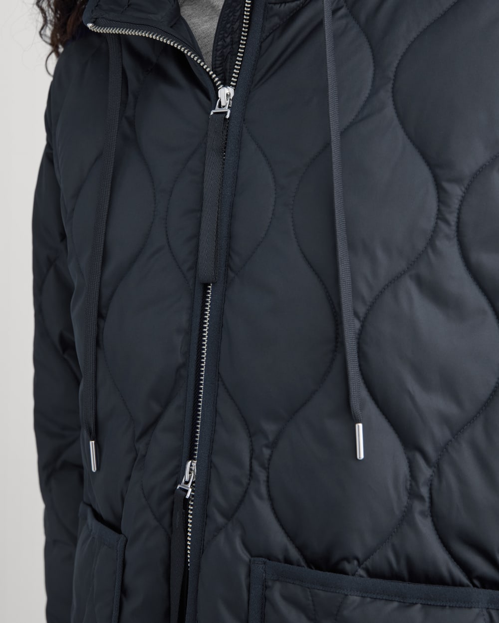 womens-renew-quilted-hooded-liner-navy