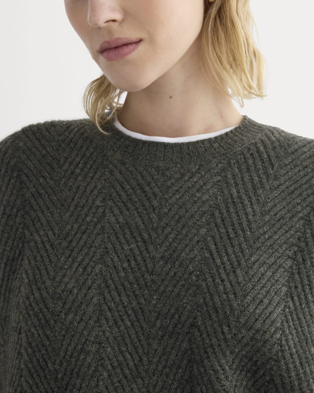 womens-cashmere-herringbone-sweater-heather-charcoal