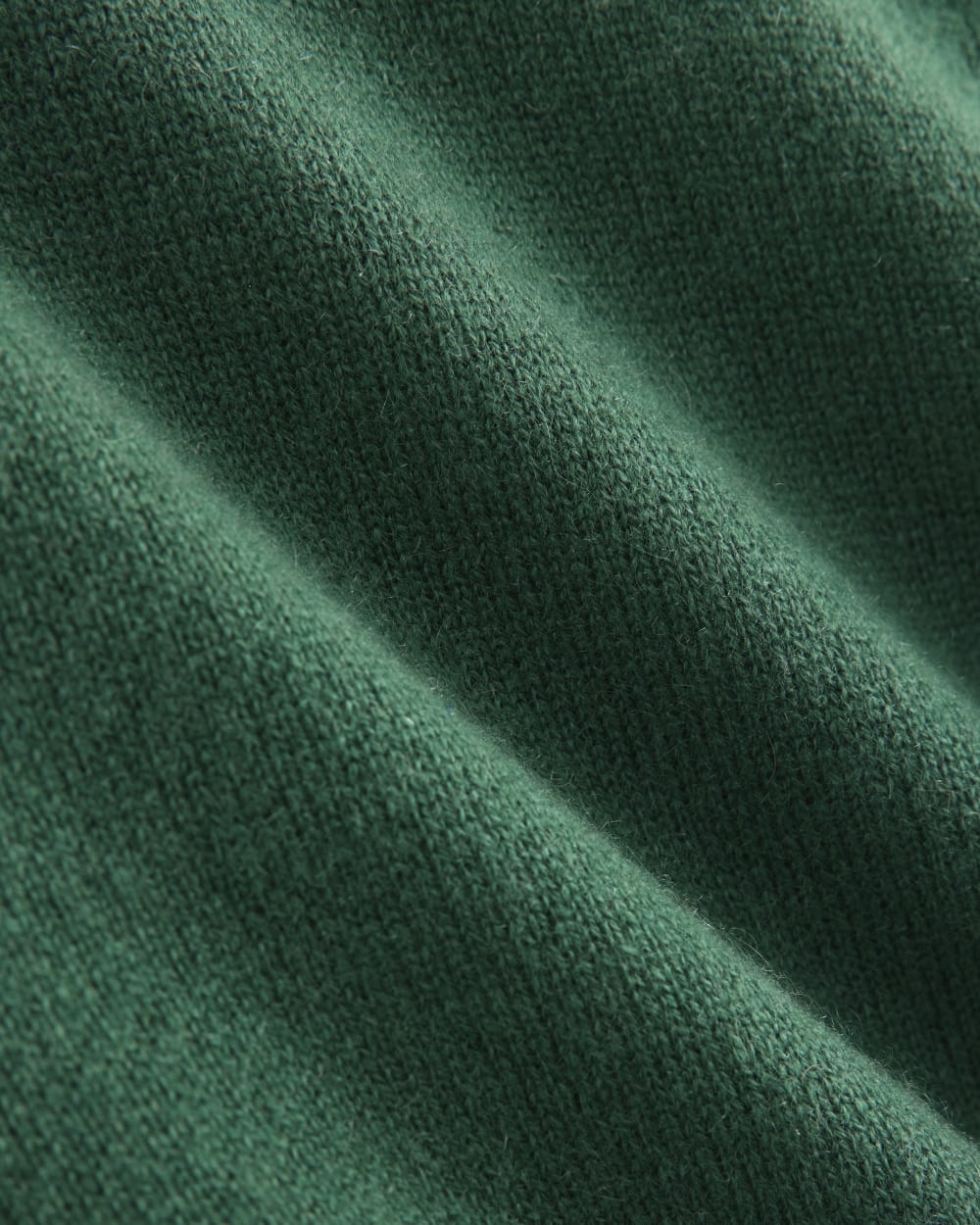 womens-cashmere-slim-crew-sweater-hunter-green