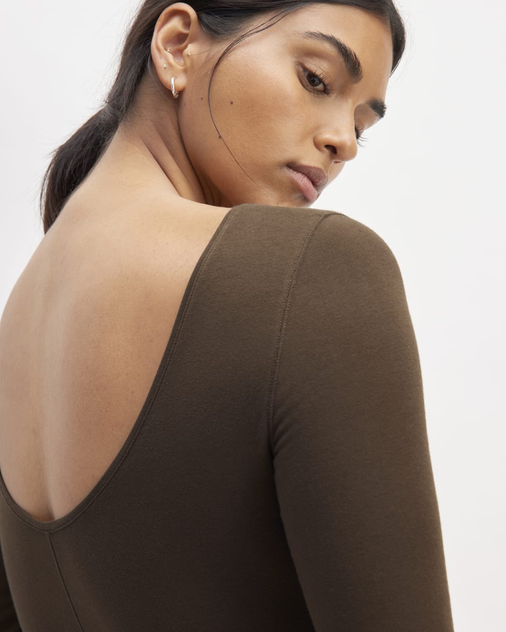 womens-supima-form-scoop-back-tee-cocoa