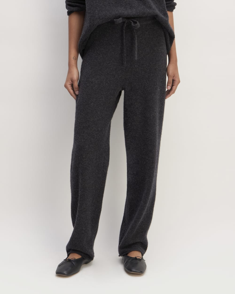womens-cozy-stretch-sweatpant-charcoal
